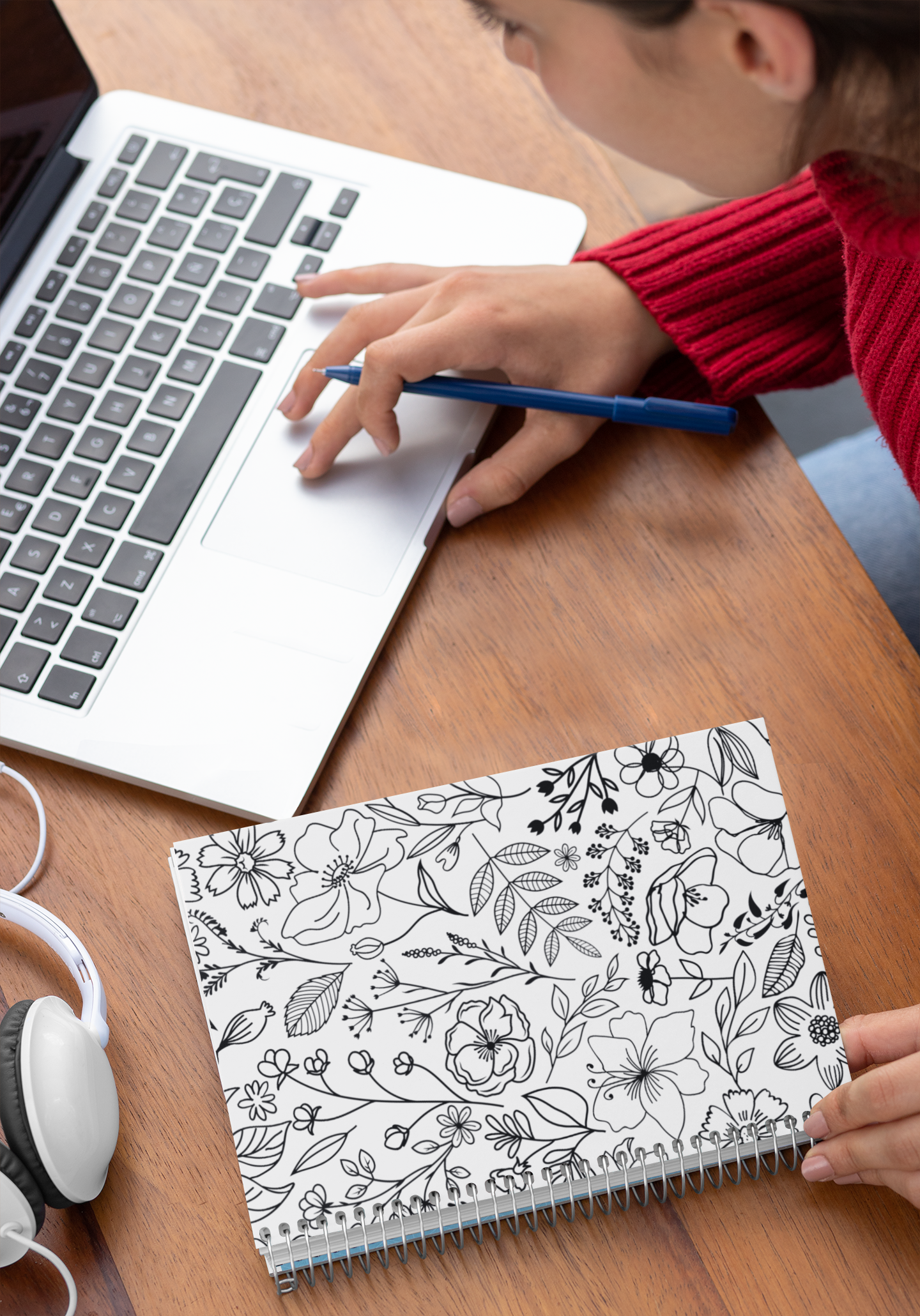 Black and White Wildflowers Seamless Pattern